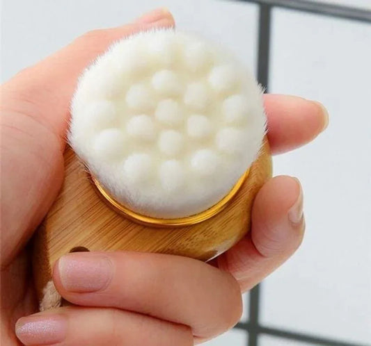 Facial Brush with Bamboo Handle - Trendibles